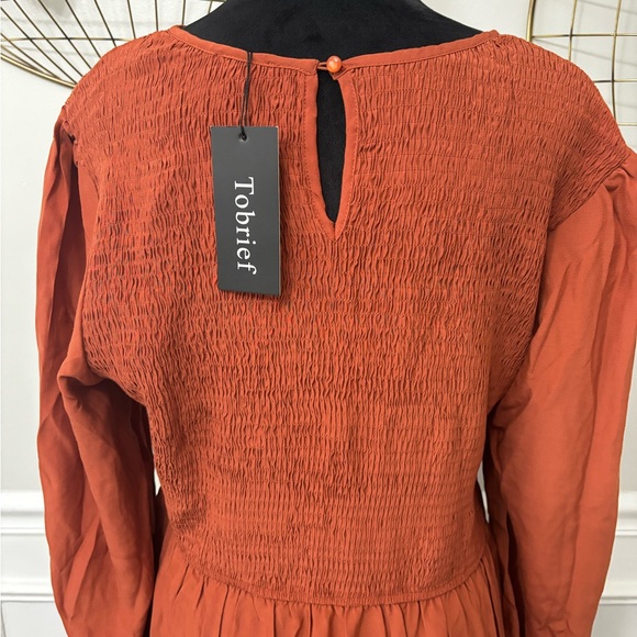 Tobrief | Flowy Smocked MIDI Dress Long Sleeve - Picture 6 of 7